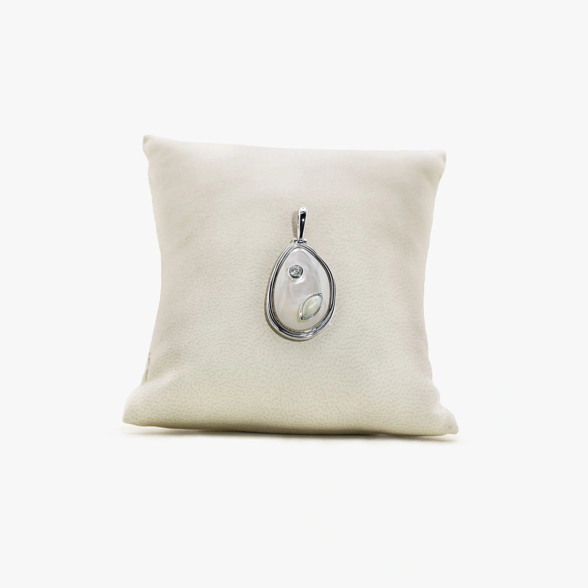 Awe Inspired Pendant 925 Sterling Silver / White Mother of Pearl Archive Gemstone Statement Pendant