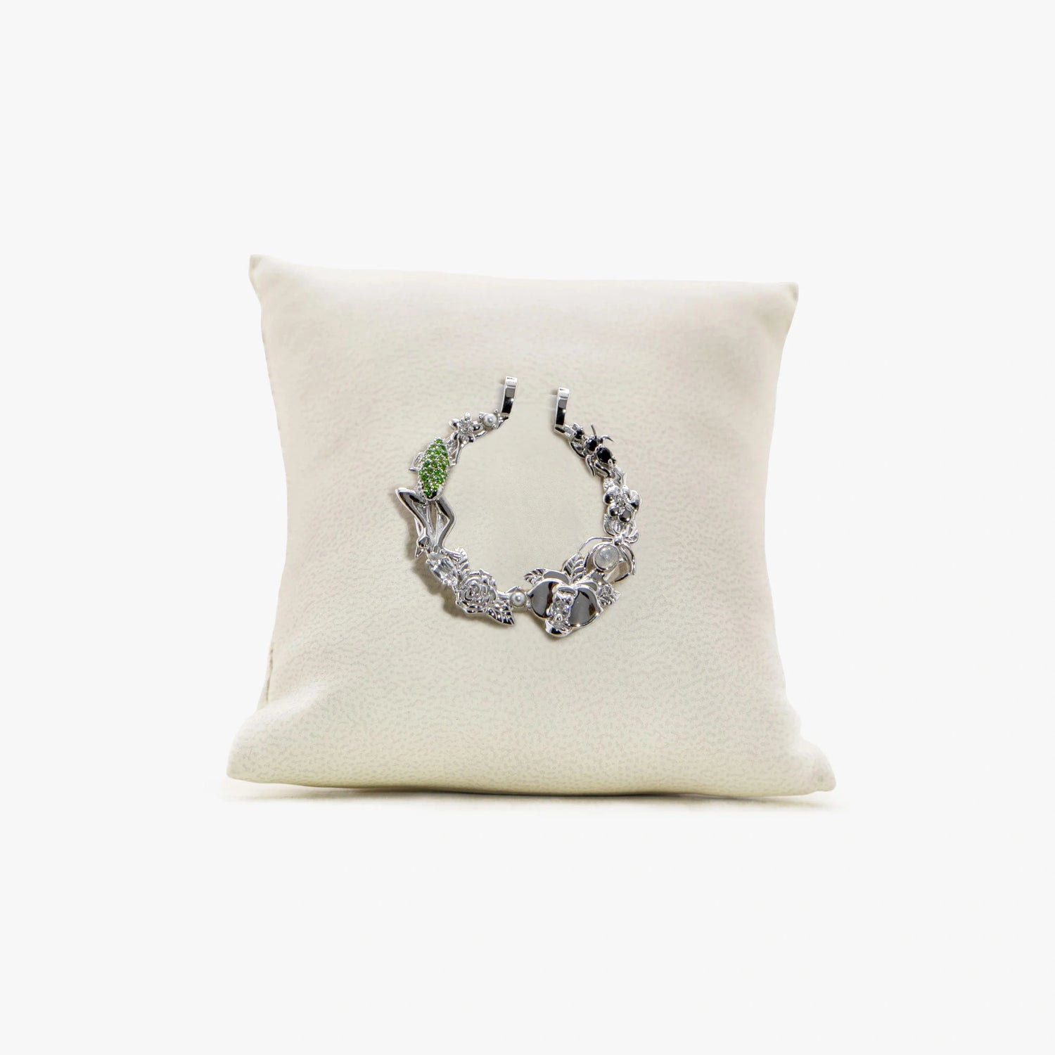 Awe Inspired Pendant 925 Sterling Silver / Green Diamond Archive Secret Forest Halo