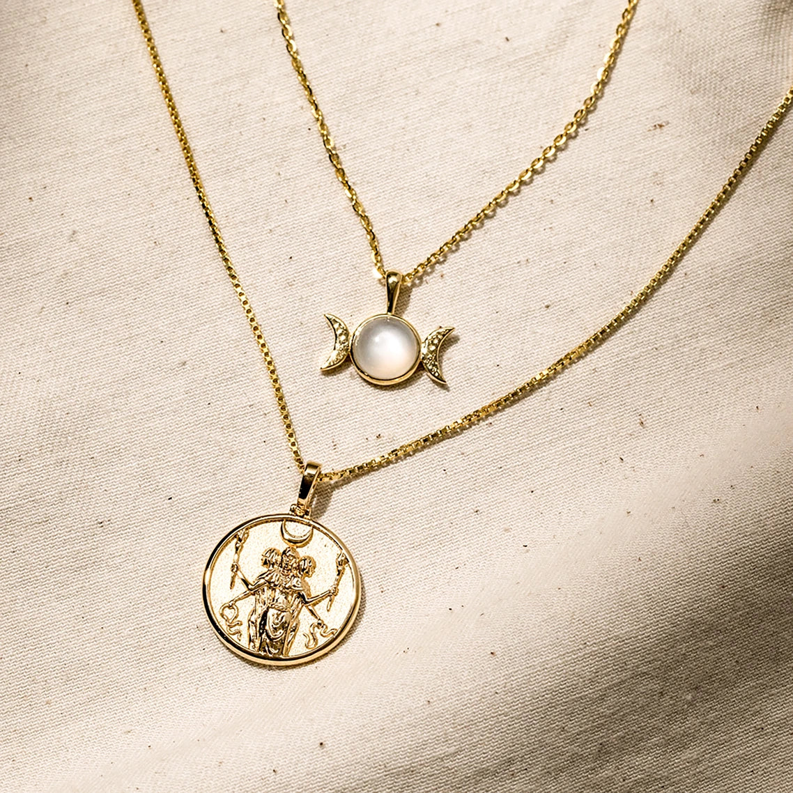 Tsuki Crescent Moon Necklace – LucyKitty Jewelry