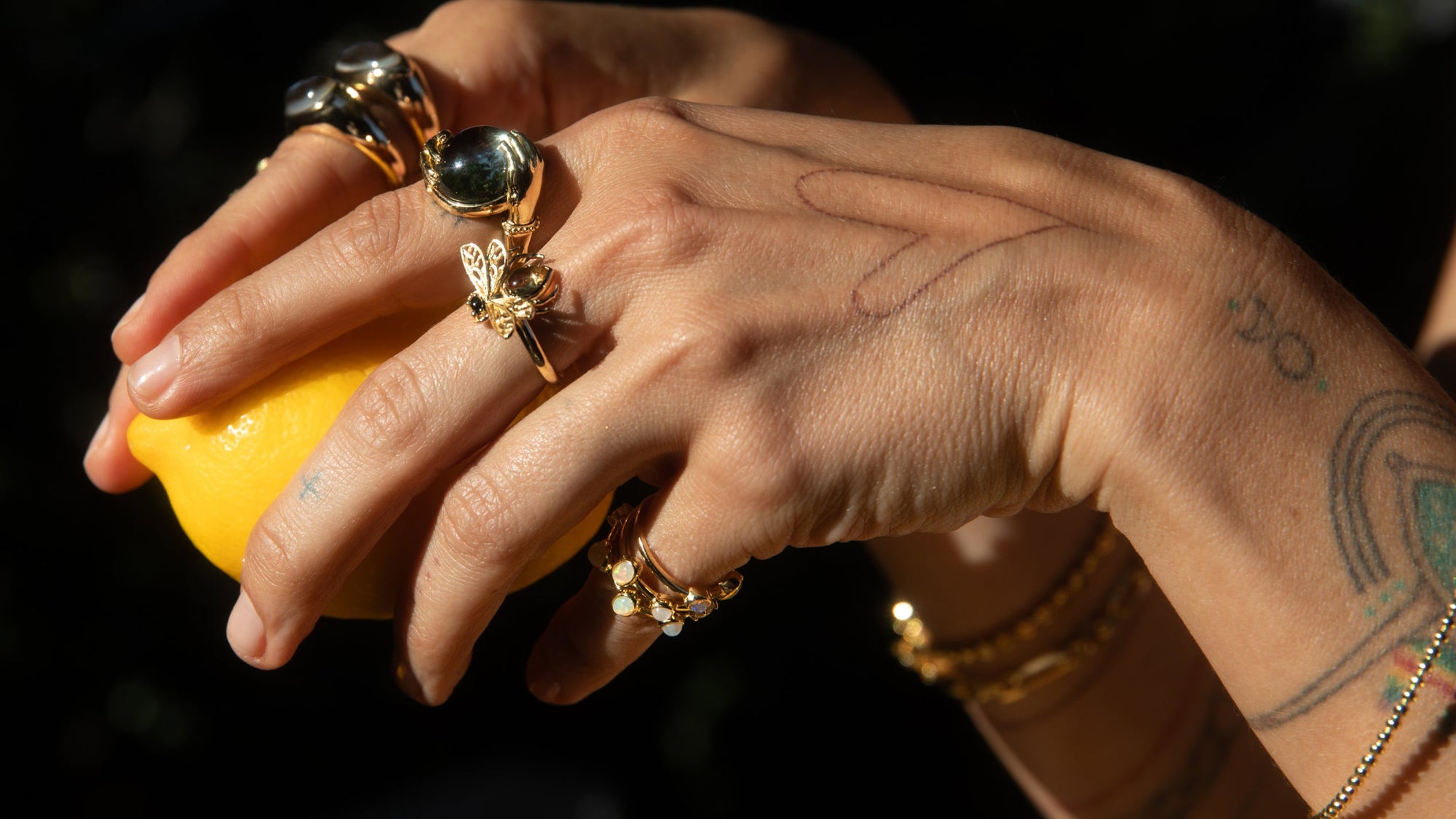 In-grid promotional content