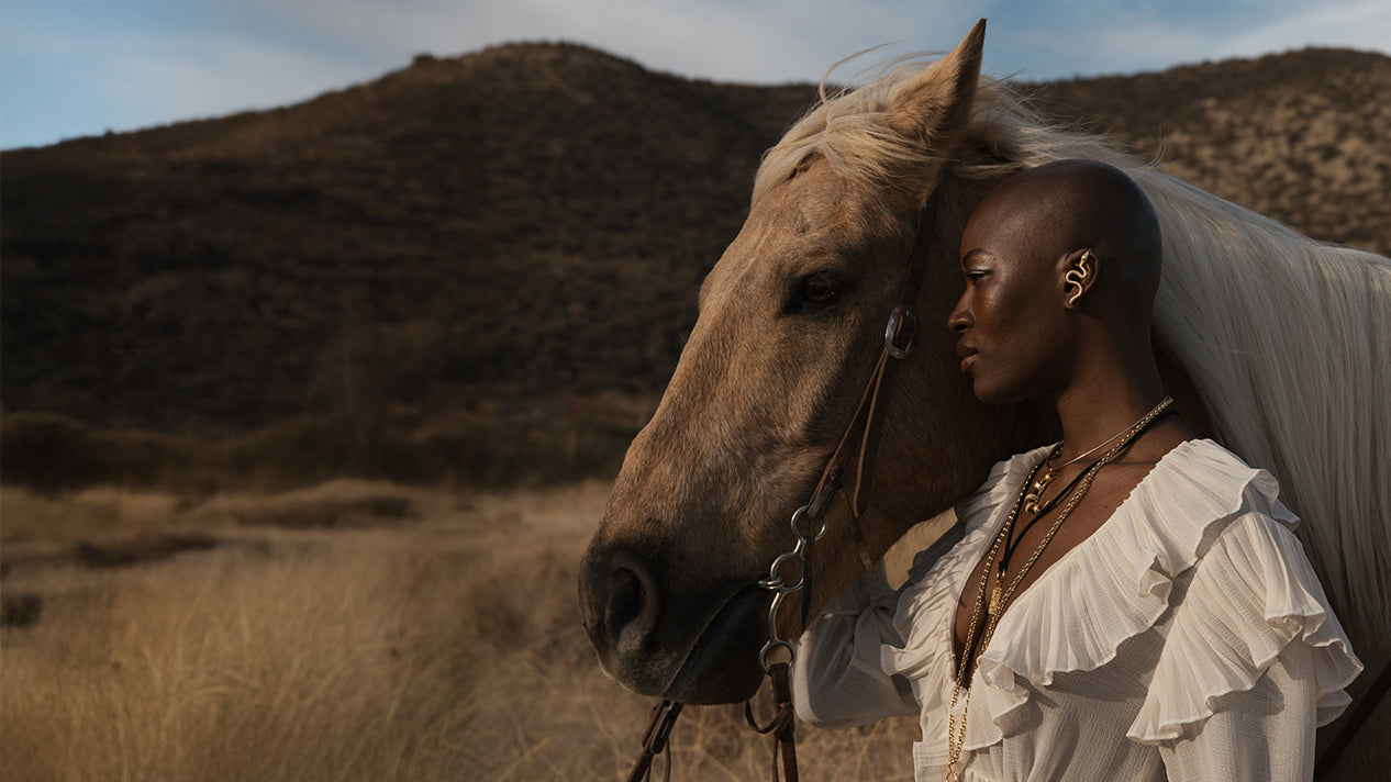 In-grid promotional content