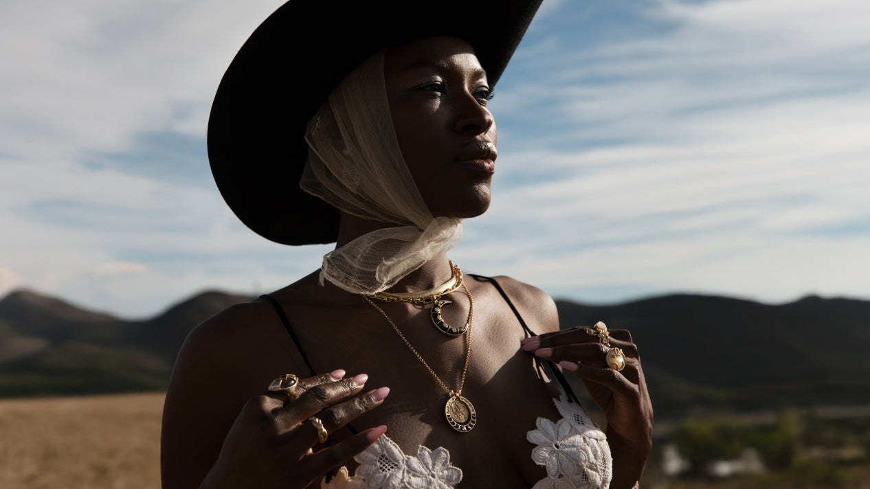 In-grid promotional content