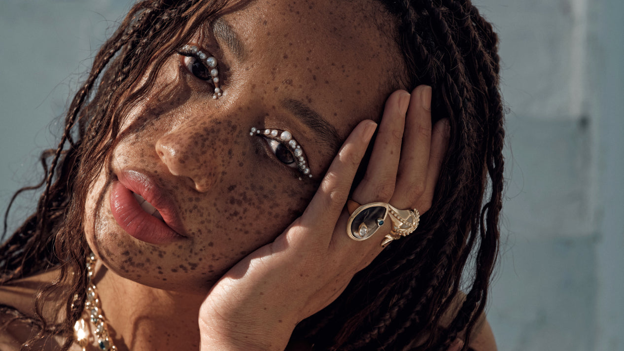 In-grid promotional content