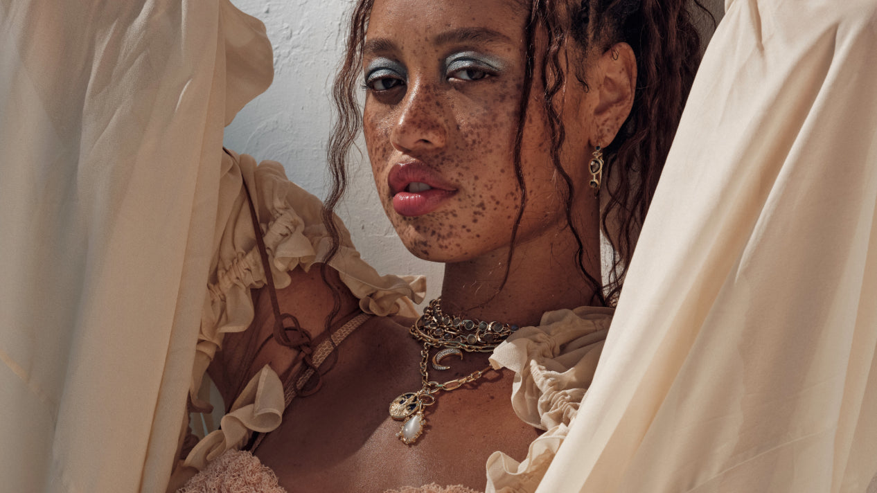 In-grid promotional content