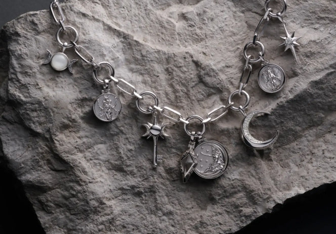 In-grid promotional content