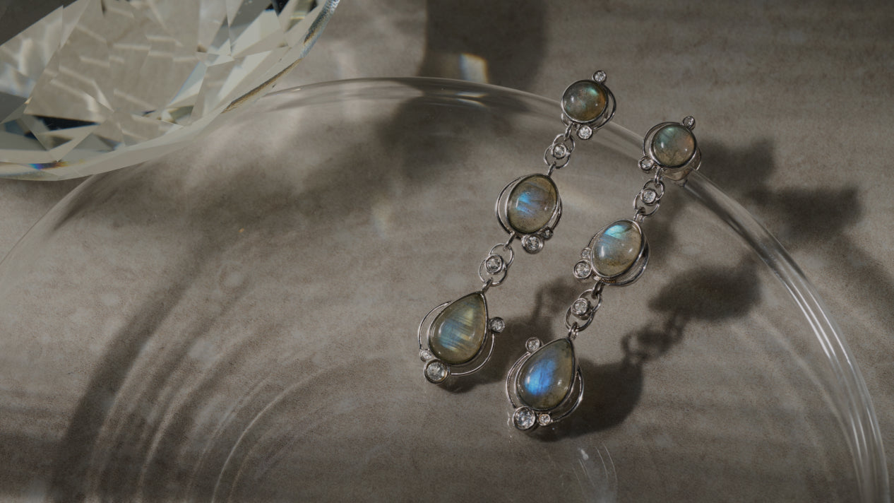 In-grid promotional content