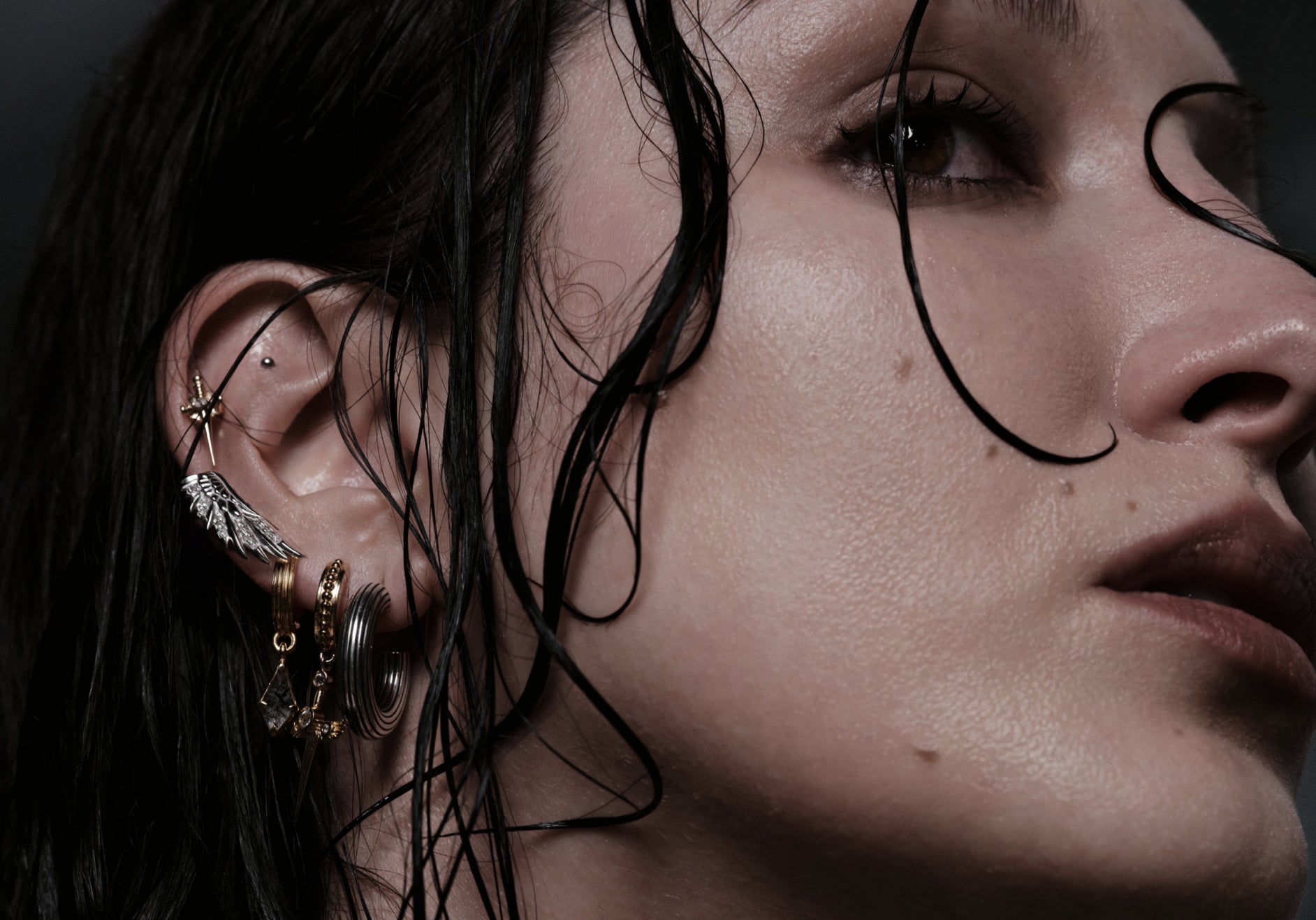 In-grid promotional content