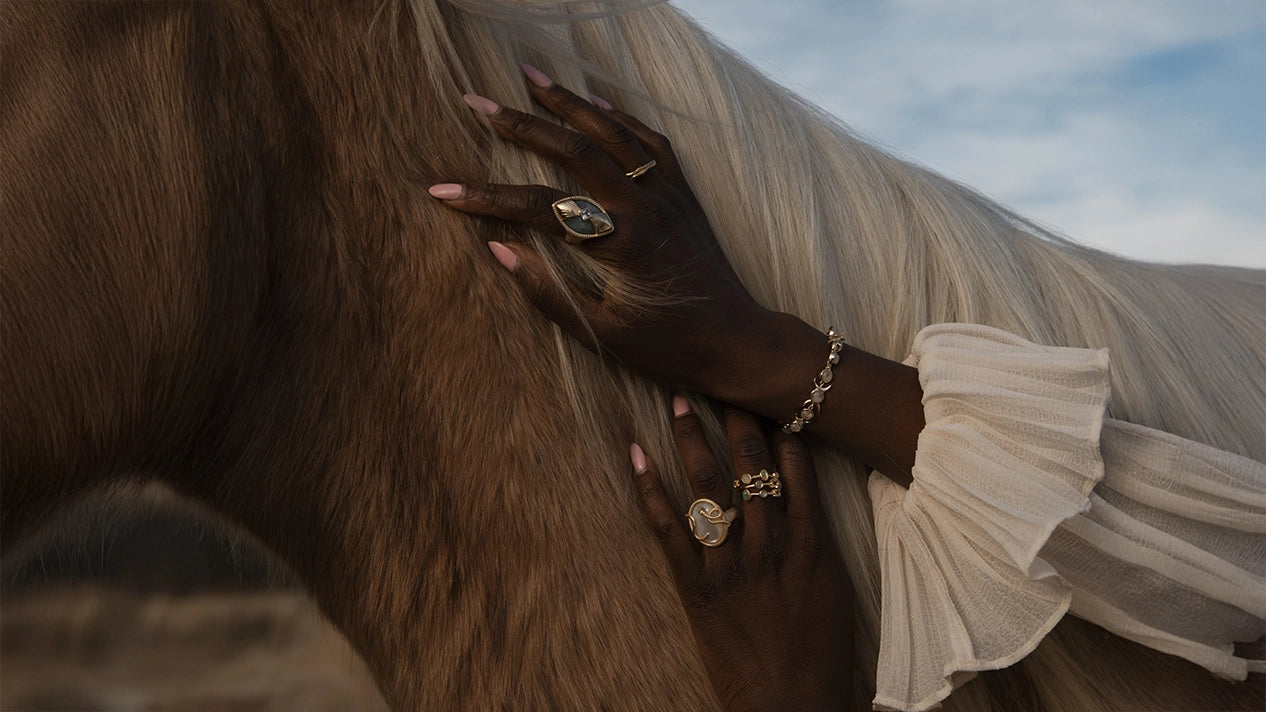 In-grid promotional content