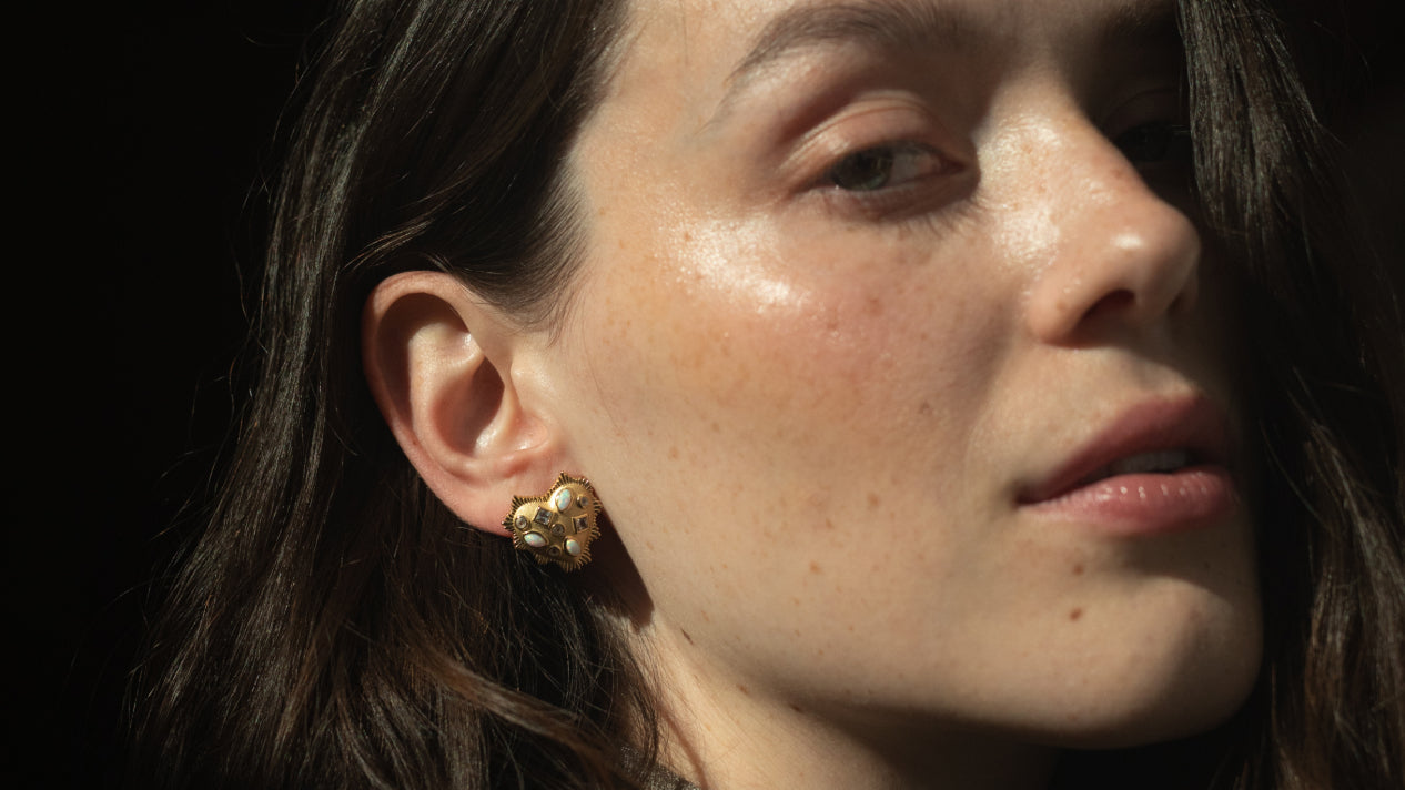 In-grid promotional content