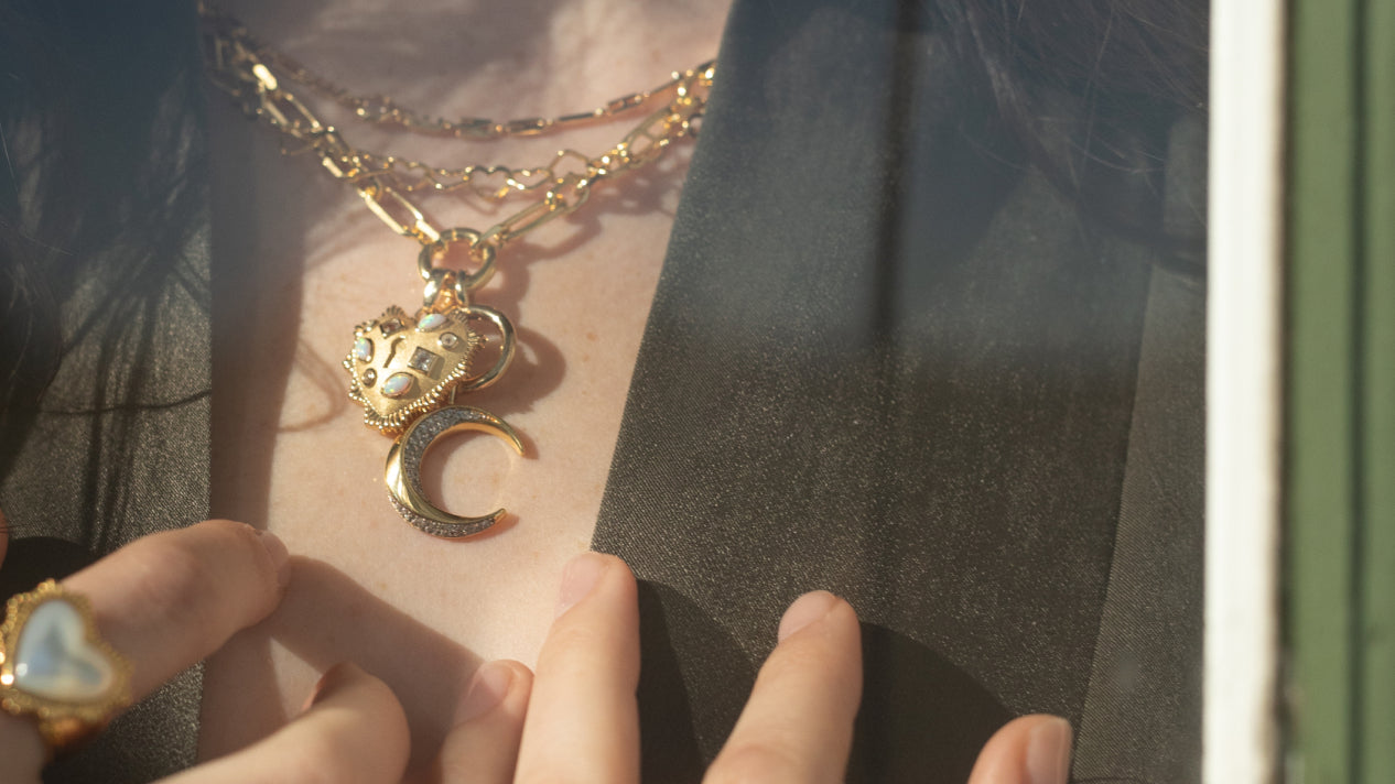 In-grid promotional content