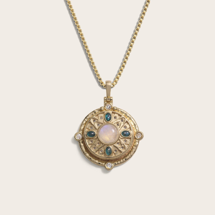 Manifestation Locket Necklace – Awe Inspired1