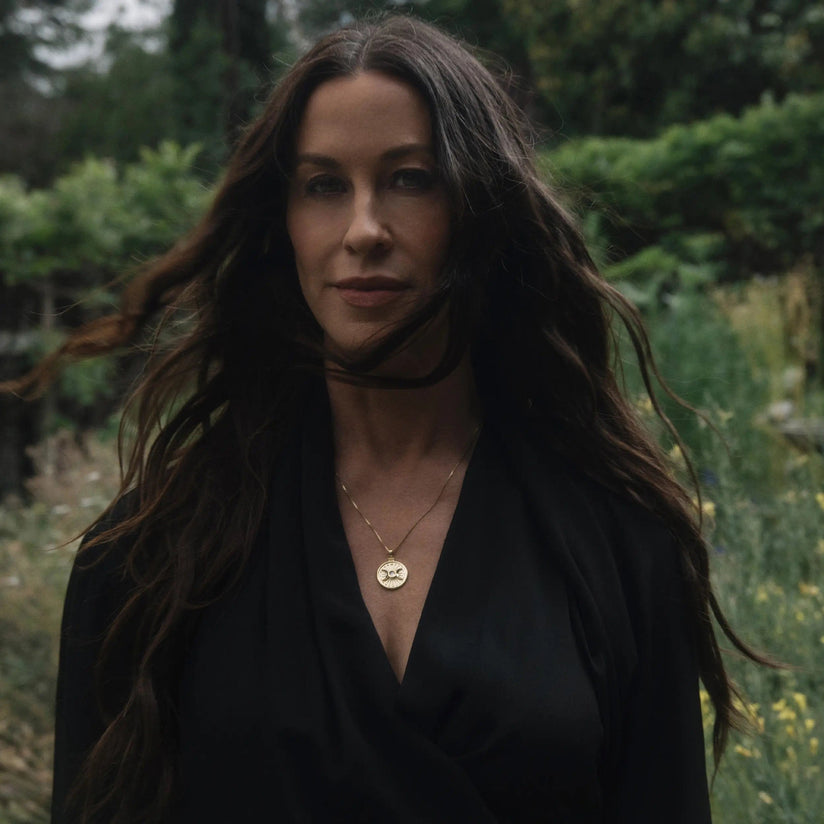 Alanis Triple Moon Necklace – Awe Inspired