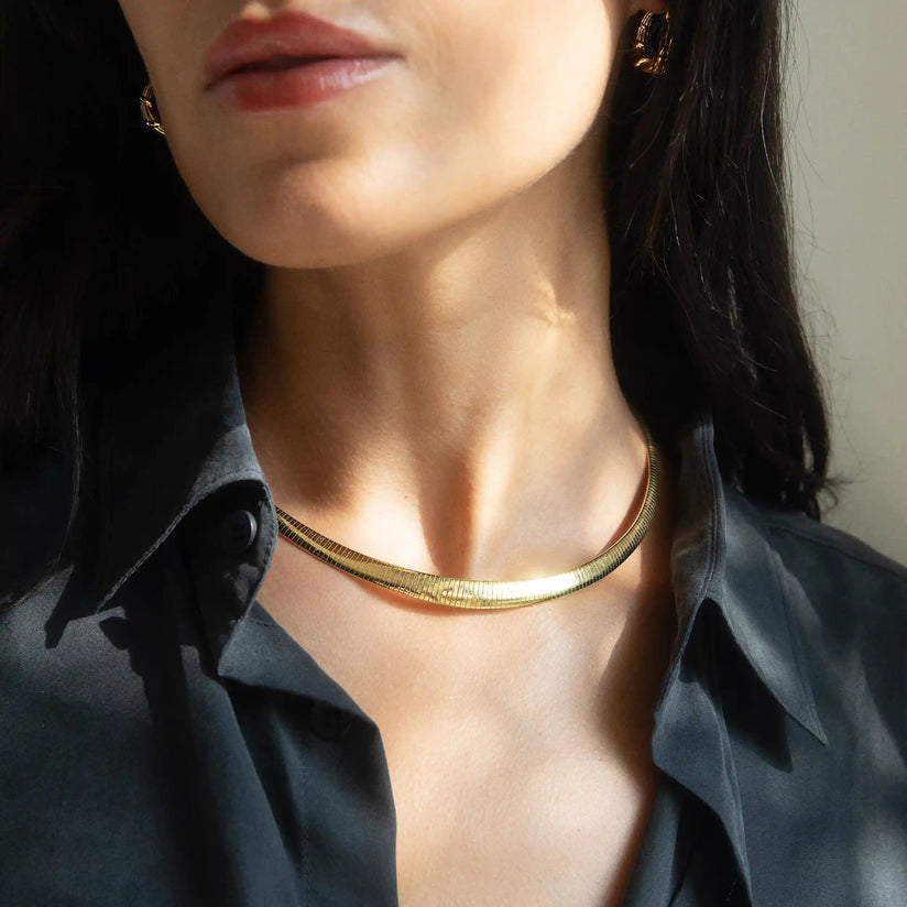 Classic Gold tone Omega store Collar Necklace