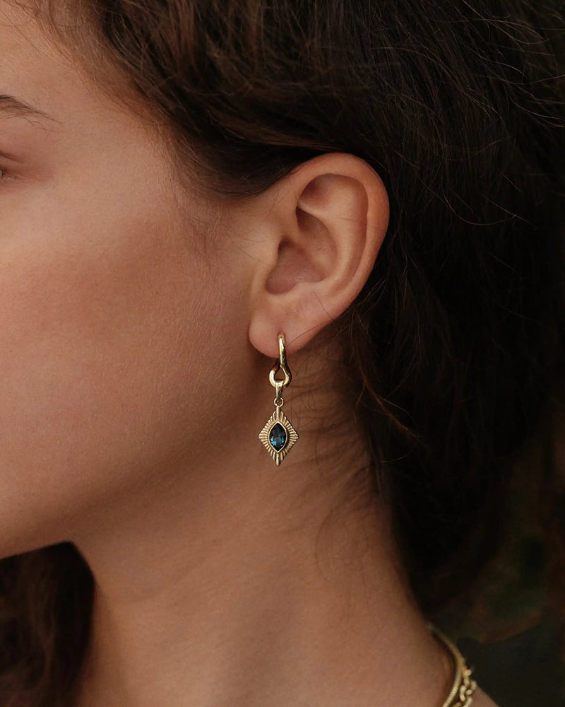 Awe Inspired Pendants Aura Pendant