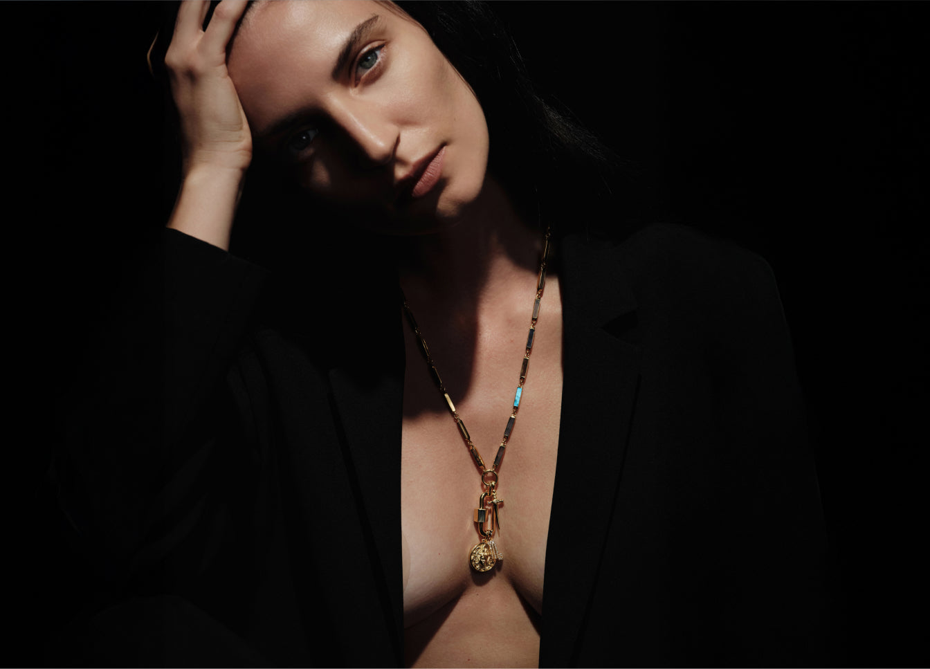 In-grid promotional content